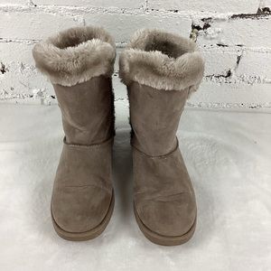 Makalu Faux Fur lined boots